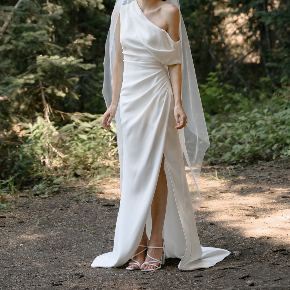 Elliatt Isadora Gown